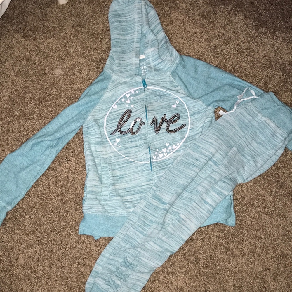Sweatshirt and sweatpants set